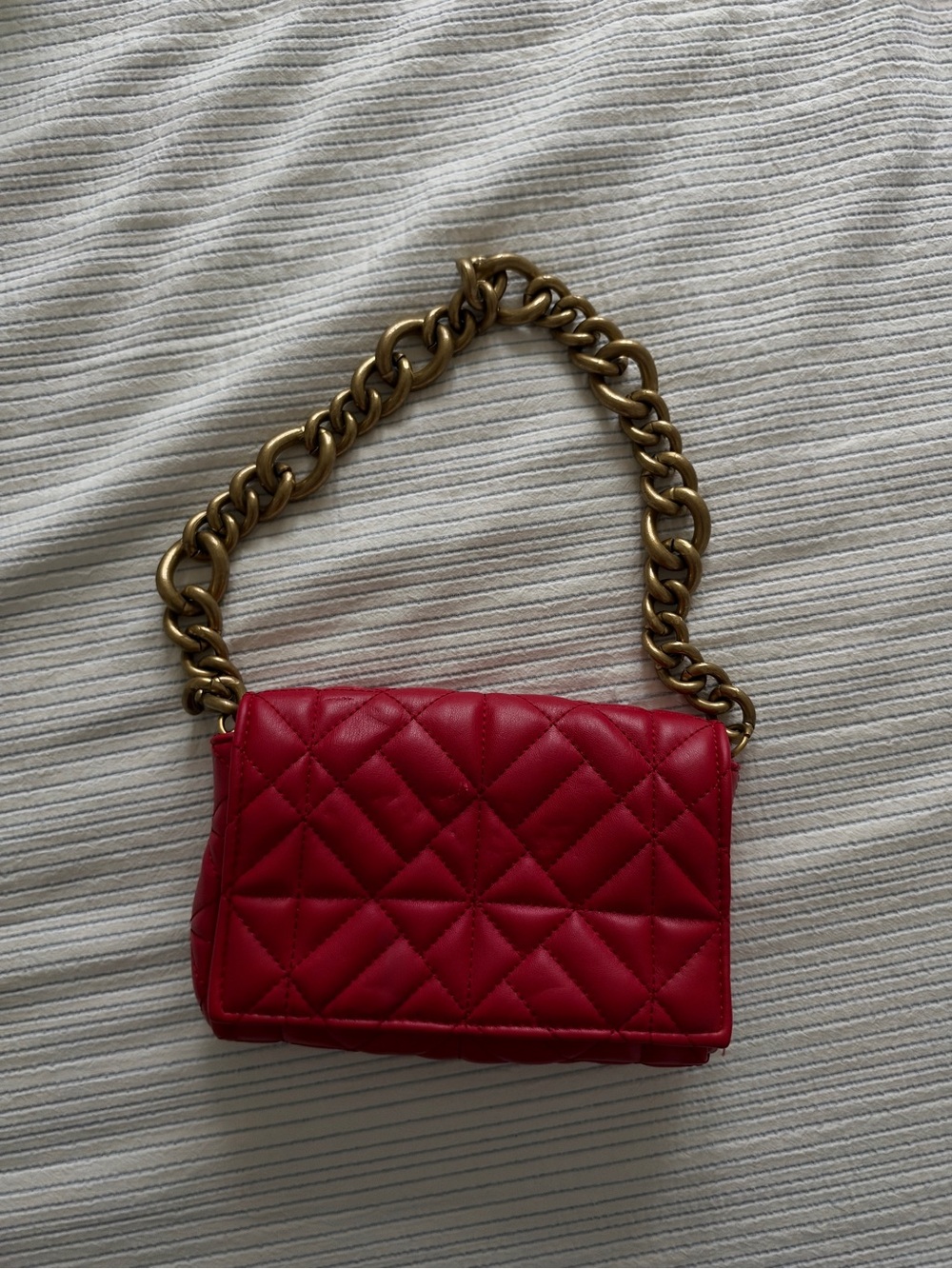 Zara Red Quilted Gold Tone Chain-Handle Shoulder Bag